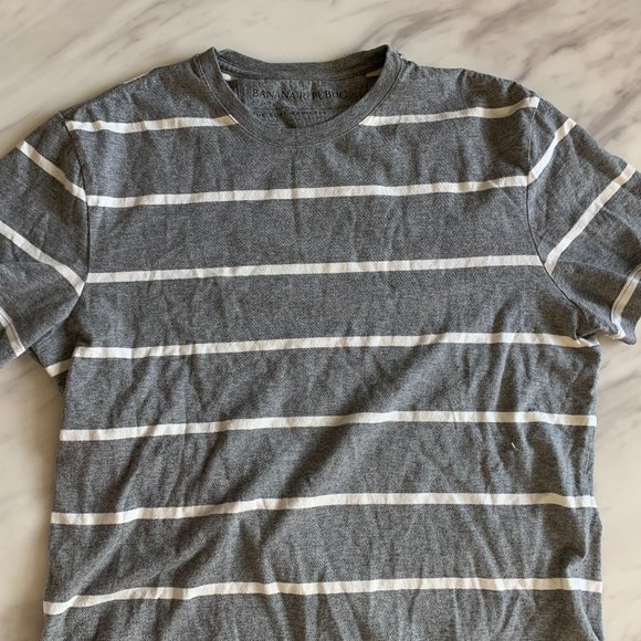 Banana Republic striped Tee shirt small